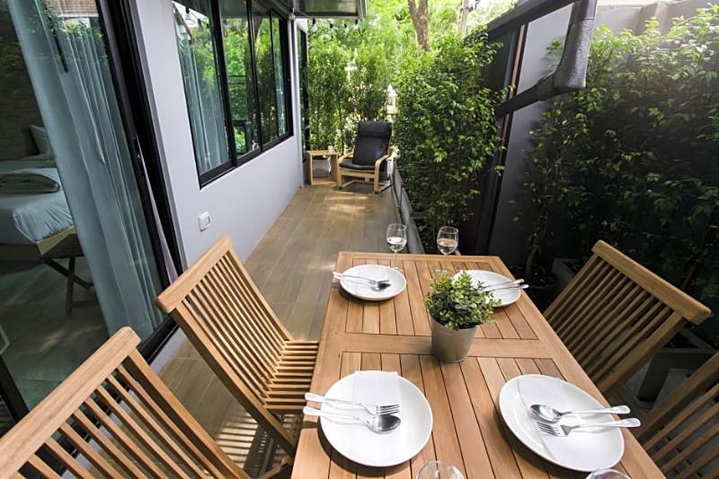 Nest By Sangob Hotel Bangkok Exterior photo